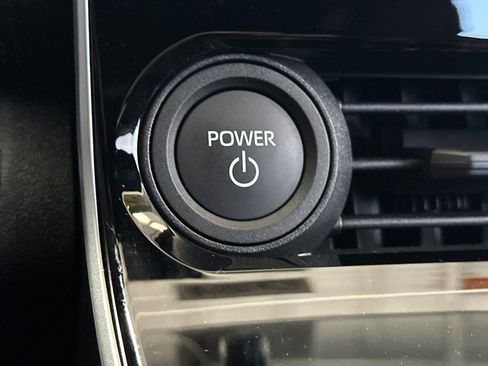 Used 2024 Subaru Solterra Premium image 23