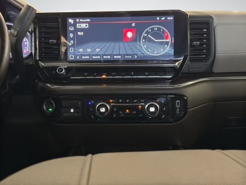Used 2025 GMC Sierra 2500 SLT w/ SLT Premium Package AWD/4WD image 15