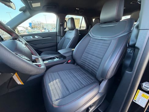 New 2026 Ford Explorer ST-Line w/ ST-Line Street Pack image 18