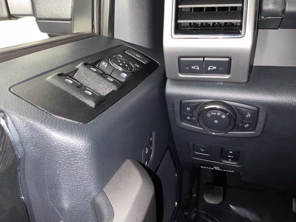 Used 2022 Ford F250 Platinum w/ FX4 Off-Road Package AWD/4WD image 21