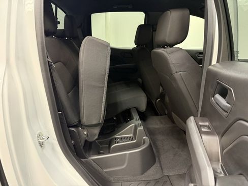 New 2026 Chevrolet Colorado W/T image 18