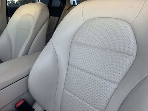 Certified 2022 Mercedes-Benz GLC 300 image 17