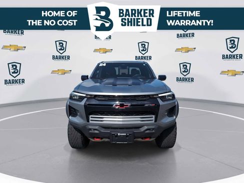 Used 2024 Chevrolet Colorado ZR2 w/ ZR2 Convenience Package III AWD/4WD image 3