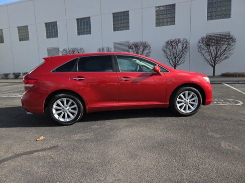 Used 2010 Toyota Venza Base image 9