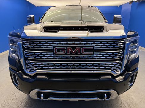Used 2020 GMC Sierra 2500 Denali w/ Denali Ultimate Package image 3