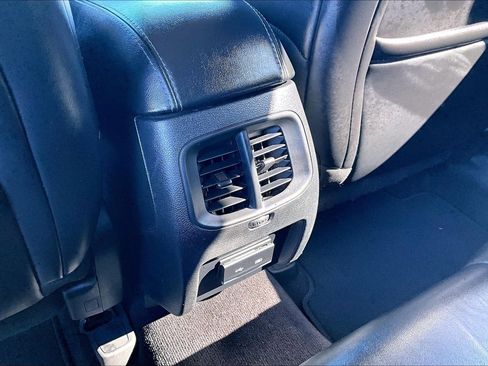 Used 2019 Jeep Cherokee Latitude Plus w/ Cold Weather Group image 33