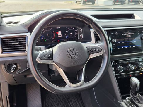 Used 2023 Volkswagen Atlas Cross Sport SE FWD image 21