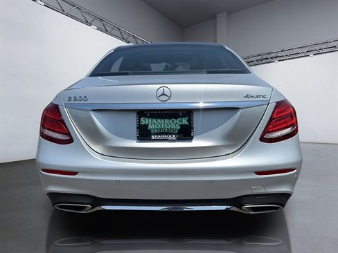 Used 2017 Mercedes-Benz E 300 4MATIC image 6