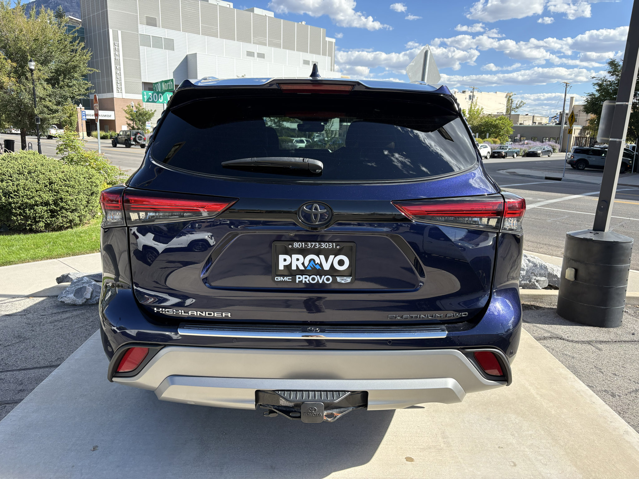 Used 2022 Toyota Highlander Platinum AWD/4WD image 6