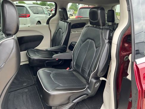 Used 2021 Chrysler Pacifica Limited w/ Premium & Safety Sphere Group AWD/4WD image 25