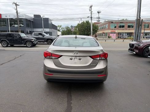 Used 2014 Hyundai Elantra Limited w/ Option Group 03 FWD image 7
