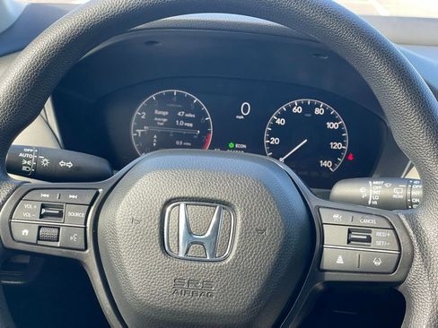 Certified 2025 Honda HR-V LX image 12