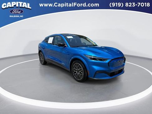 Used 2025 Ford Mustang Mach-E Premium AWD/4WD image 2