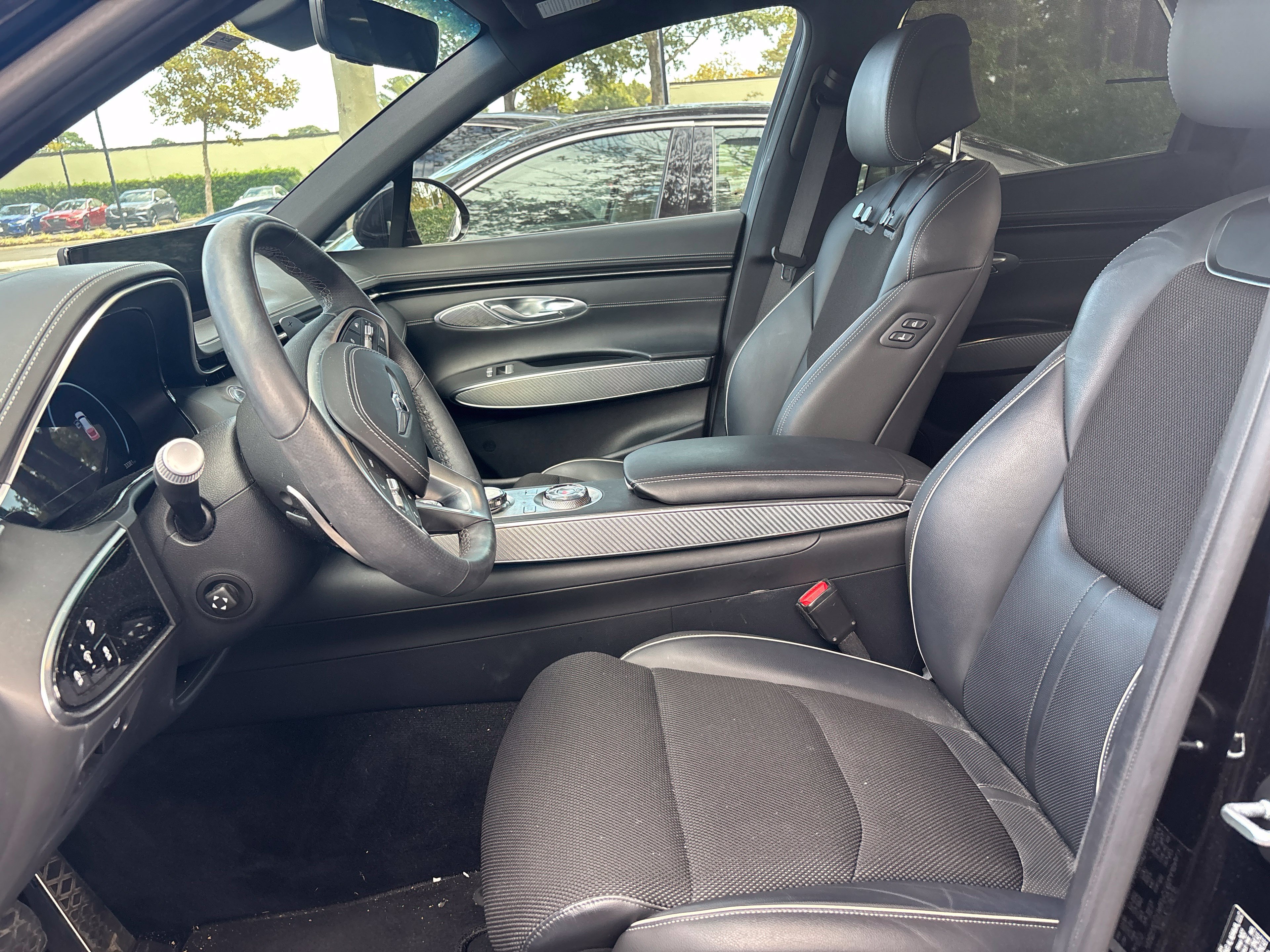 Used 2024 Genesis GV70 2.5T w/ Sport Prestige Package AWD/4WD image 6
