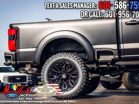 New 2026 Ford F250 Lariat w/ Black Appearance Package image 27