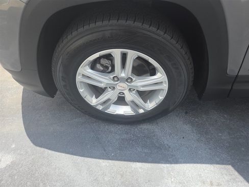 Used 2021 GMC Terrain SLE FWD image 20