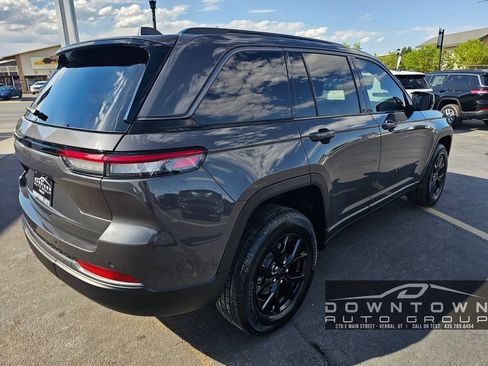 New 2026 Jeep Grand Cherokee Altitude AWD/4WD image 3