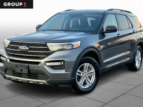 Used 2022 Ford Explorer XLT w/ Equipment Group 202A image 1