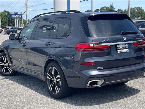 Used 2022 BMW X7 xDrive40i w/ M Sport Package AWD/4WD image 11