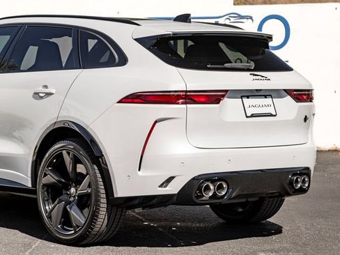 Used 2024 Jaguar F-PACE SVR AWD/4WD image 10