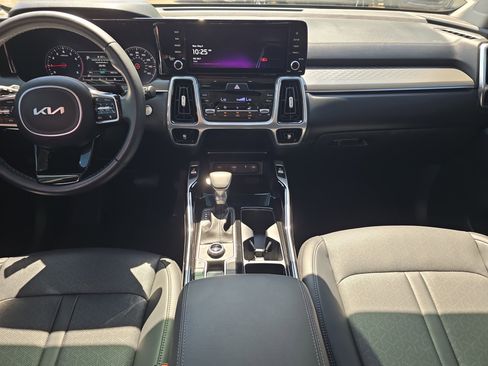 Certified 2022 Kia Sorento SX AWD/4WD image 15
