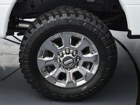 Used 2017 Ford F250 XL w/ Power Equipment Group AWD/4WD image 31