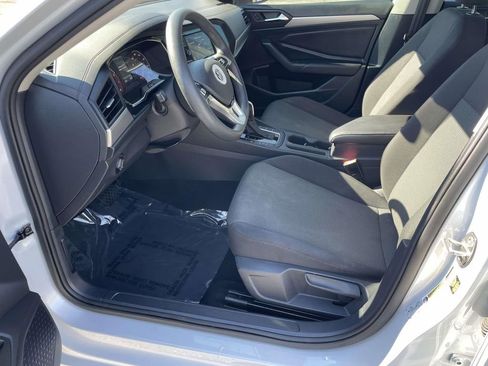 Used 2019 Volkswagen Jetta SE image 17