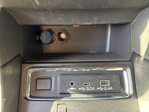 Certified 2024 Subaru Ascent Premium w/ Convenience Package image 15