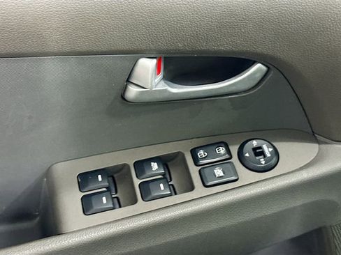 Used 2016 Kia Sportage EX image 18