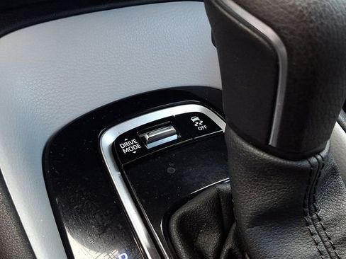 Used 2024 Toyota Corolla SE image 18