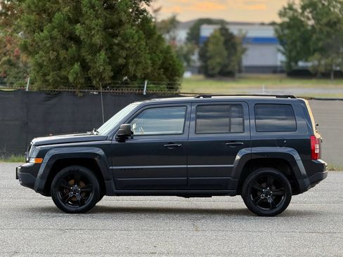 Used 2014 Jeep Patriot Sport w/ Power Value Group FWD image 6