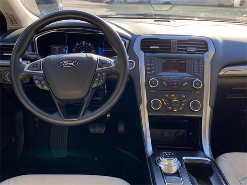 Used 2018 Ford Fusion S image 8