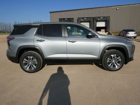New 2026 Chevrolet Equinox LT AWD/4WD image 3