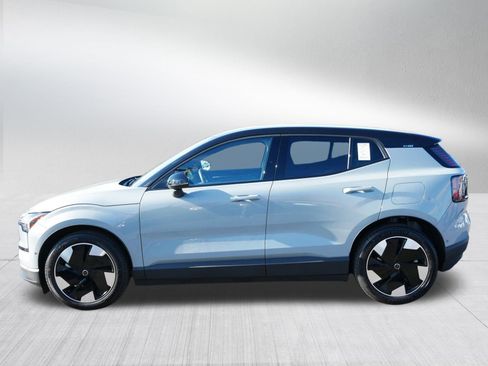Used 2025 Volvo EX30 Ultra w/ Climate Package image 4