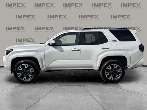 Used 2025 Toyota 4Runner TRD Sport image 2