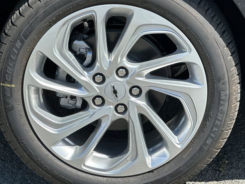 New 2027 Chevrolet Bolt LT image 32