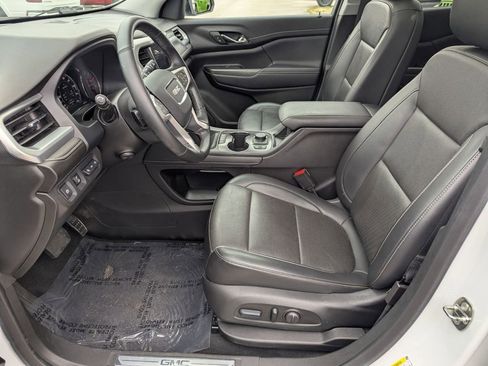 Used 2023 GMC Acadia SLT w/ Elevation Edition image 25