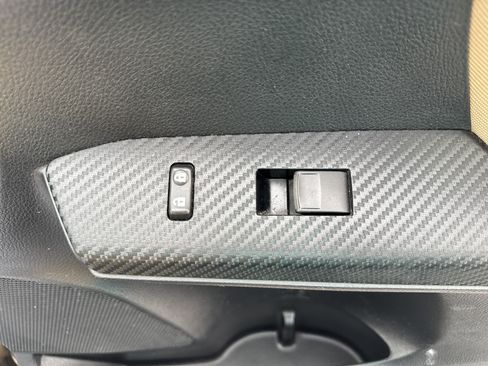 Used 2013 Toyota RAV4 XLE AWD/4WD image 19