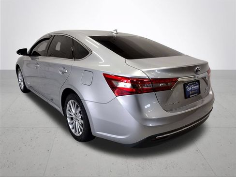 Used 2018 Toyota Avalon Limited w/ Carpet Mat Package FWD image 12