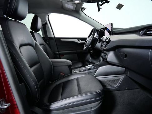 Certified 2021 Ford Escape SEL w/ Technology Package AWD/4WD image 10