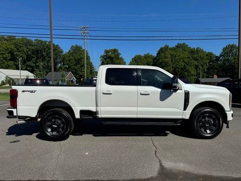 Used 2024 Ford F250 Lariat w/ Lariat Ultimate Package AWD/4WD image 10