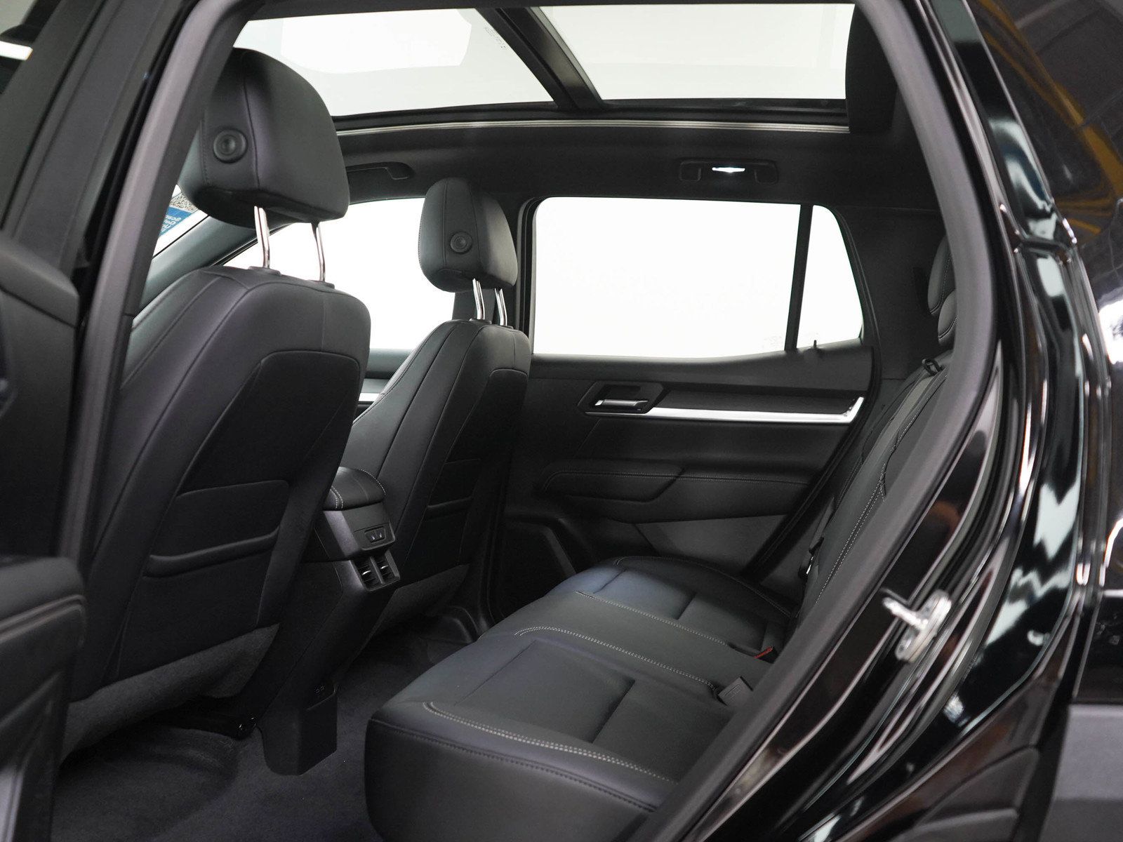 Used 2025 GMC Terrain Elevation w/ Elevation Premium Package AWD/4WD image 18