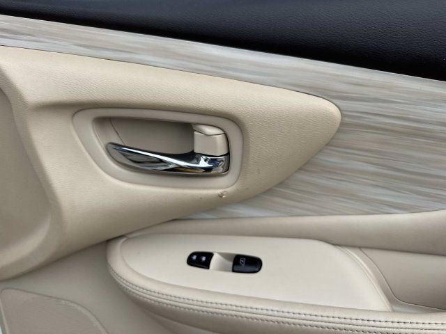 Used 2015 Nissan Murano S FWD image 14