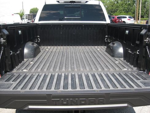 Used 2022 Toyota Tundra Limited AWD/4WD image 11