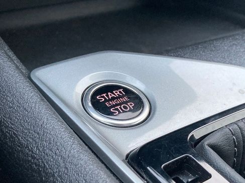 Used 2025 Nissan Altima 2.5 SV FWD image 24
