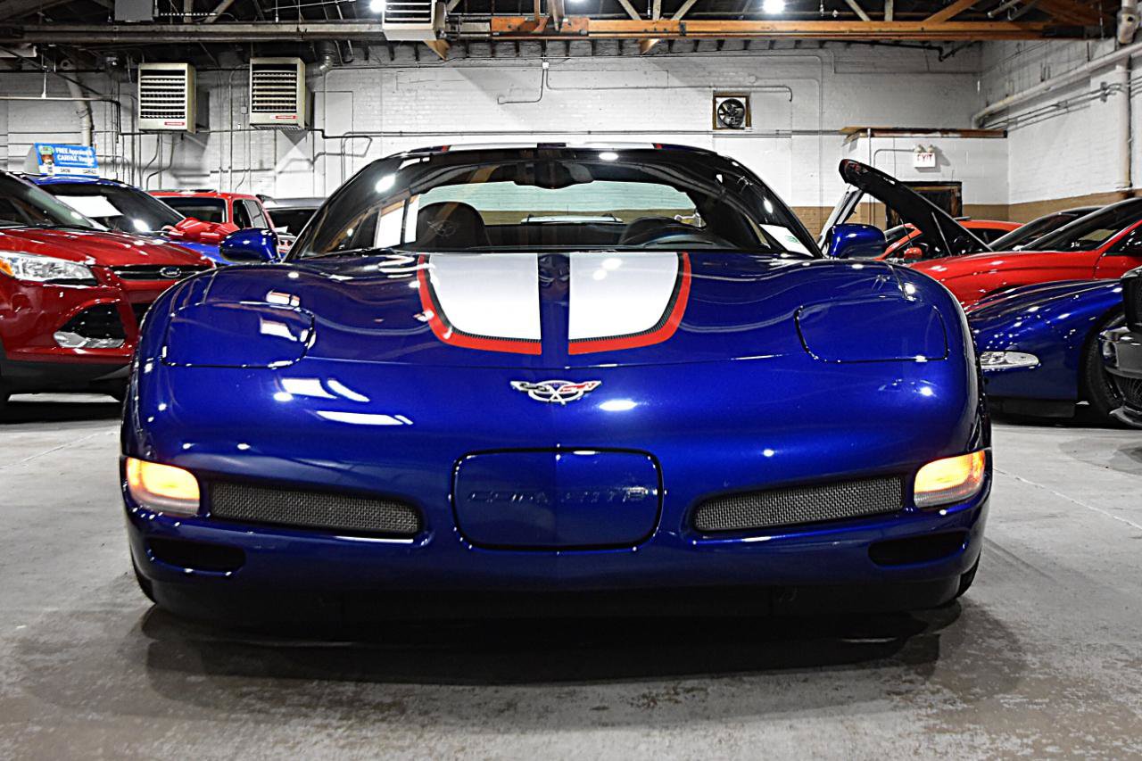 Used 2004 Chevrolet Corvette Z06 w/ Z06 Preferred Equipment Group RWD image 3
