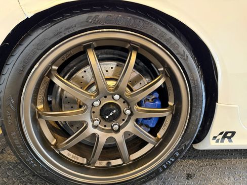 Used 2008 Volkswagen R32 AWD/4WD image 36