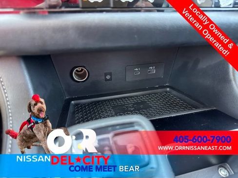 Used 2025 Nissan Pathfinder SL FWD image 28