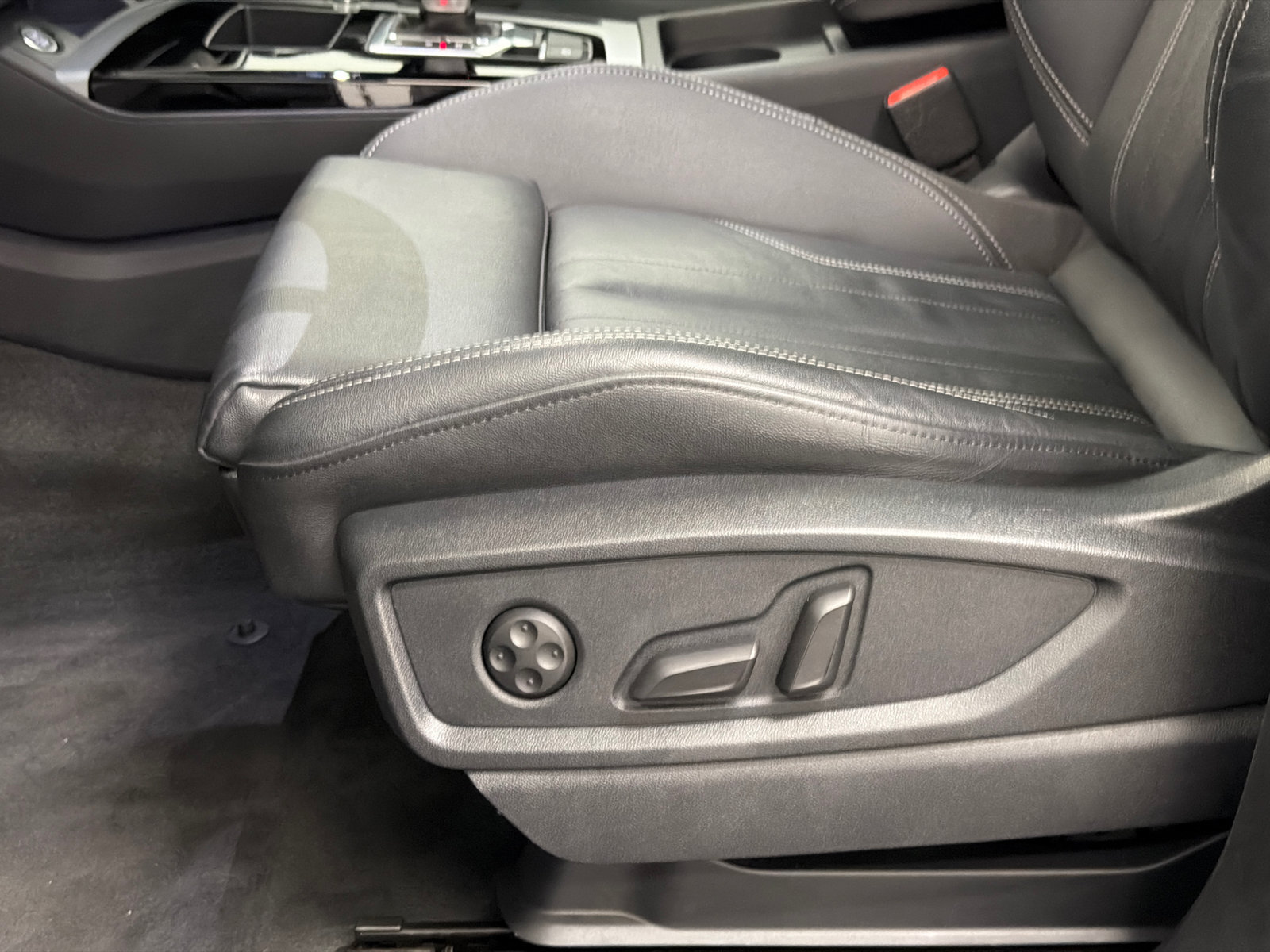 Used 2025 Audi Q5 2.0T Premium AWD/4WD image 15