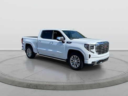 Used 2026 GMC Sierra 1500 Denali w/ Technology Package AWD/4WD image 2